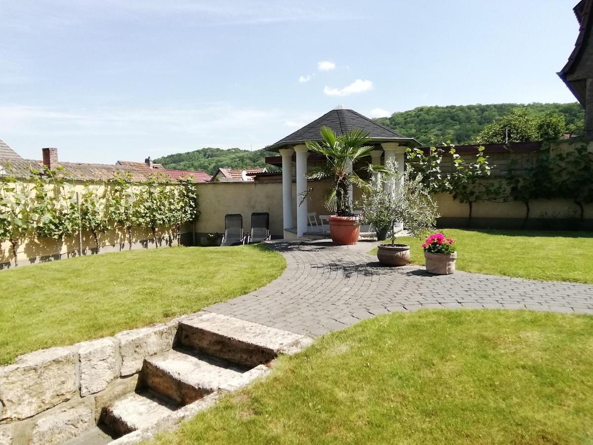 Haus Toskana, Kleines Ferienhaus Im Toskanagarten Bad Sulza Esterno foto