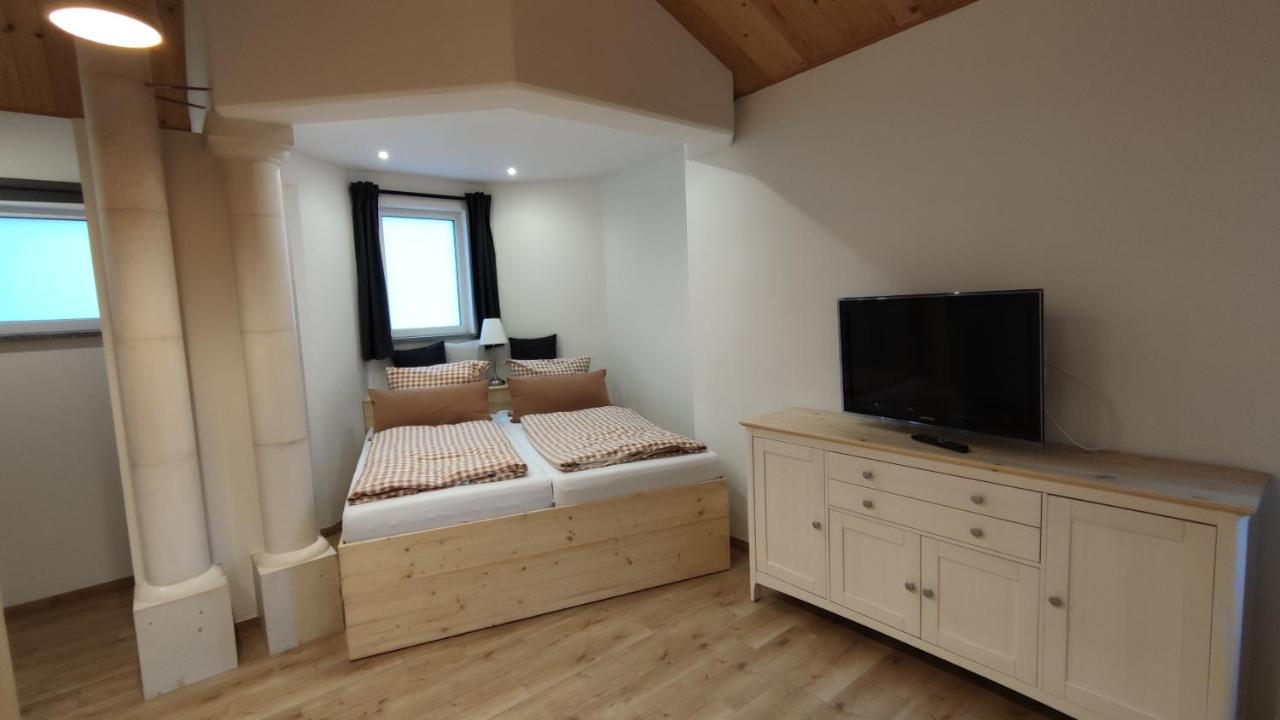Haus Toskana, Kleines Ferienhaus Im Toskanagarten Bad Sulza Esterno foto