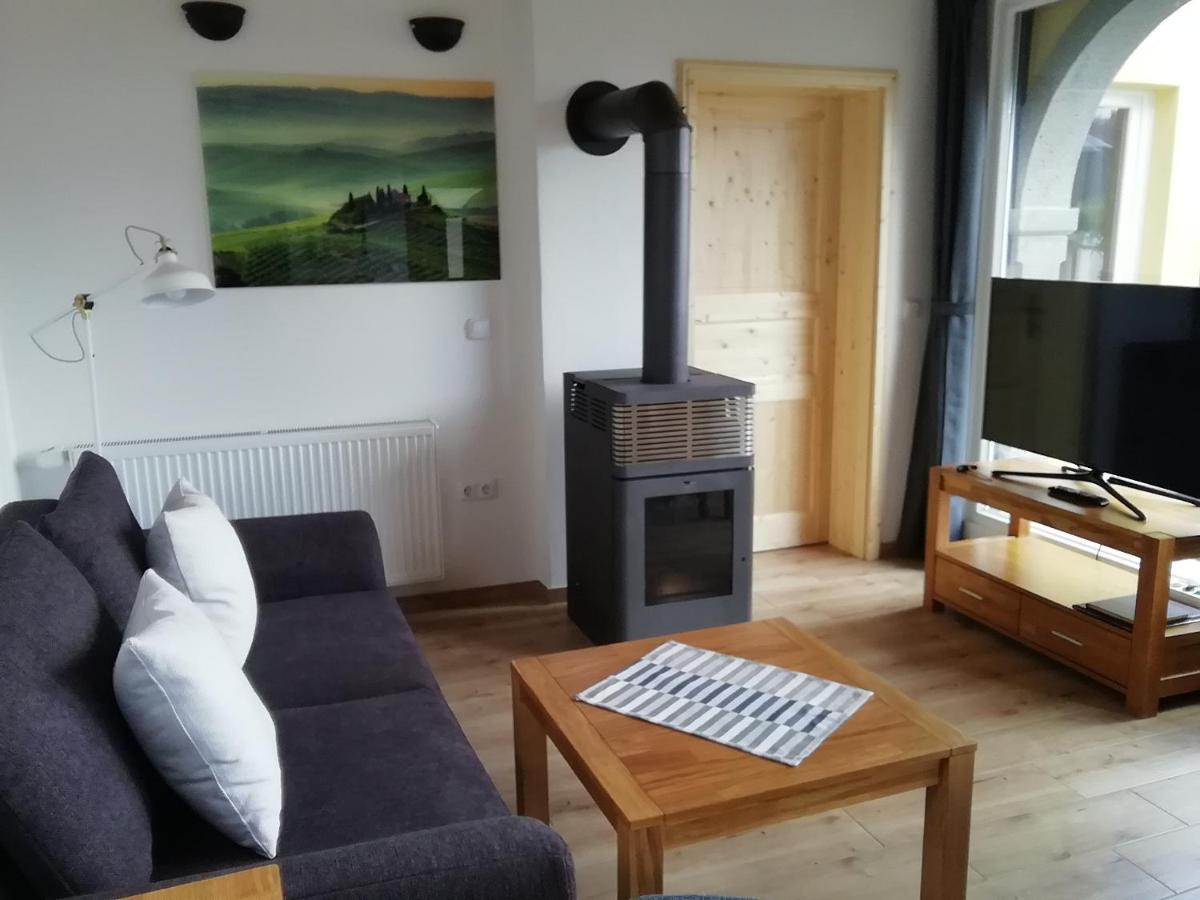 Haus Toskana, Kleines Ferienhaus Im Toskanagarten Bad Sulza Esterno foto