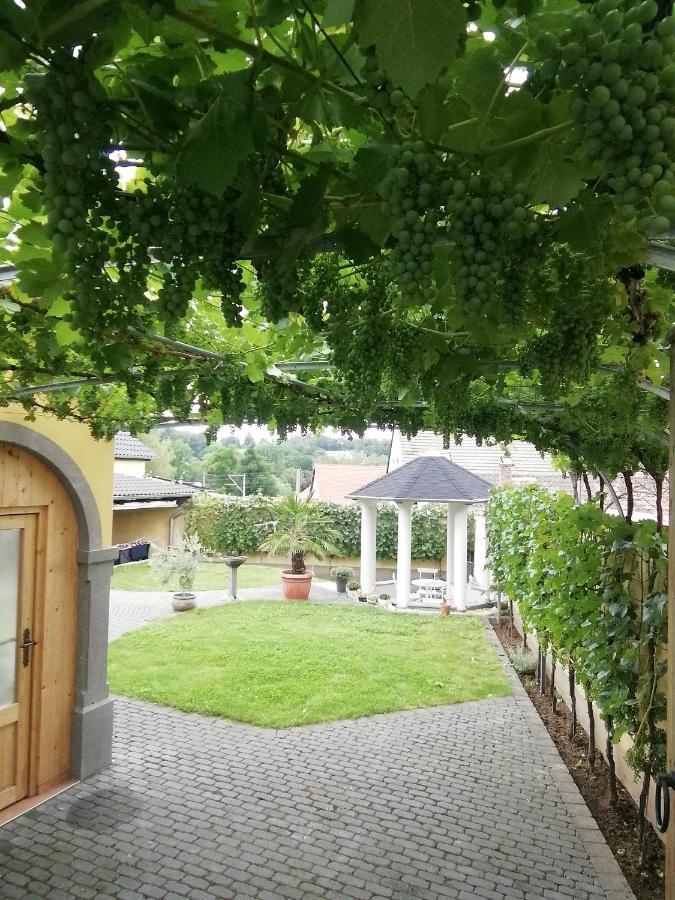 Haus Toskana, Kleines Ferienhaus Im Toskanagarten Bad Sulza Esterno foto