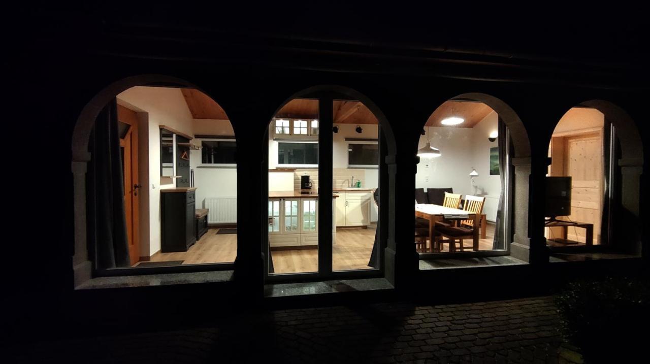Haus Toskana, Kleines Ferienhaus Im Toskanagarten Bad Sulza Esterno foto