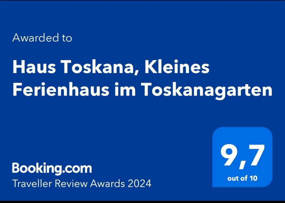 Haus Toskana, Kleines Ferienhaus Im Toskanagarten Bad Sulza Esterno foto